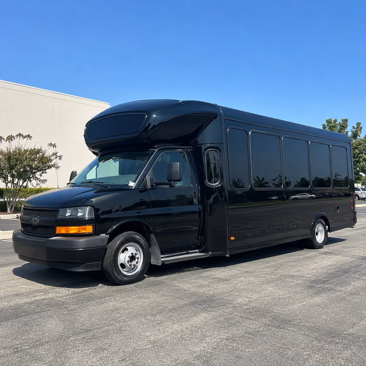 Overland Park Birthday, Sweet 16, & Quinceañera Transportation group transportation