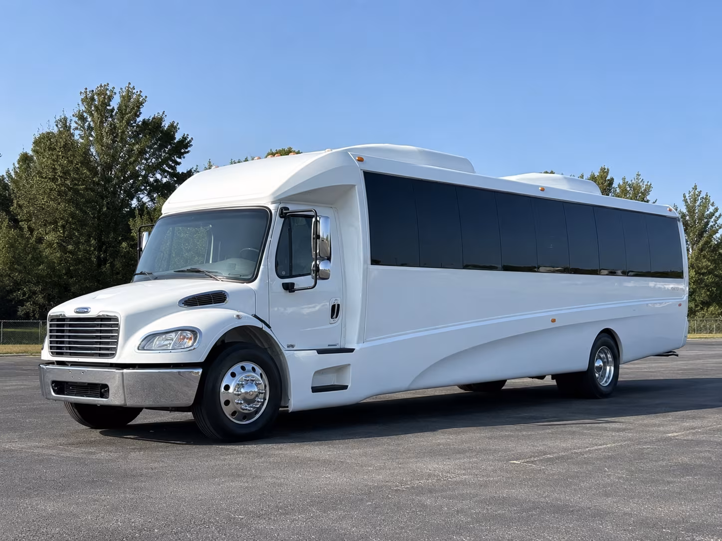 Overland Park Winery Tour & Pub Crawl Transportation party bus exterior